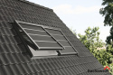 Markiza zaciemniająca VELUX SSS 78cm x 140cm MK08, sterowana solarnie